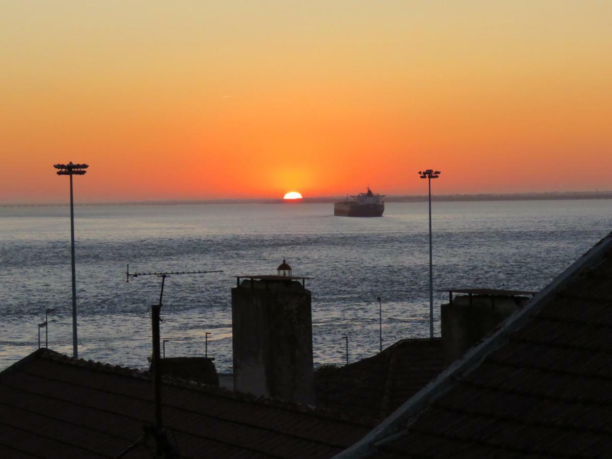 Tejo House River Lisbon 阿尔马达 外观 照片