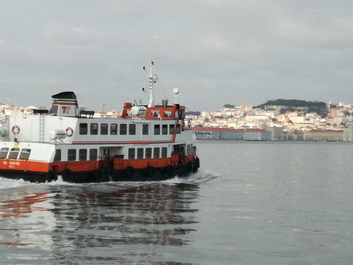 Tejo House River Lisbon 阿尔马达 外观 照片